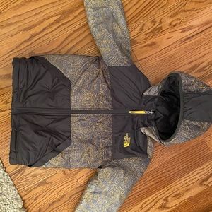 Boys North Face Winter Coat- Reversible. Gently Used